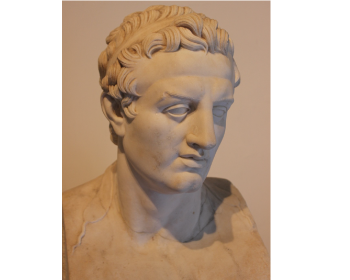 プトレマイオス3世胸像